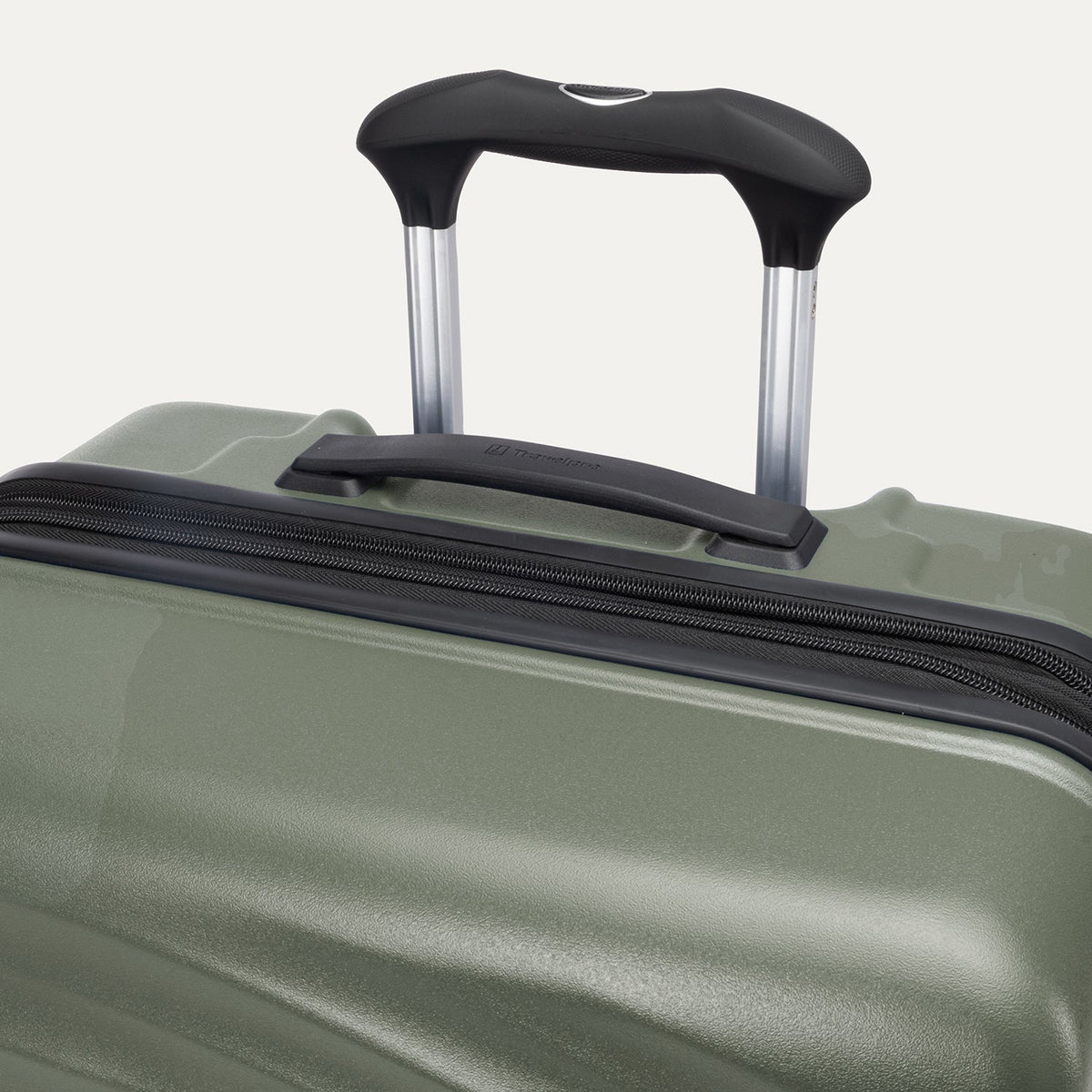 Maxlite® Air V2 Medium Check-In Hardside Spinner